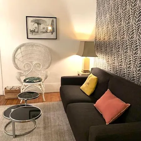 Beau 2p Au Pied De Montmartre Apartment Paris